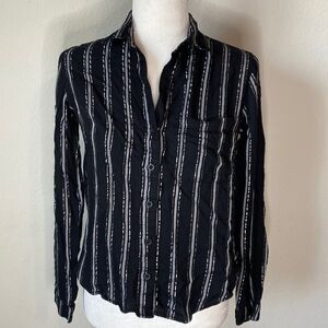 Chelsea & Violet Black and Silver Striped Button Up Shirt XS